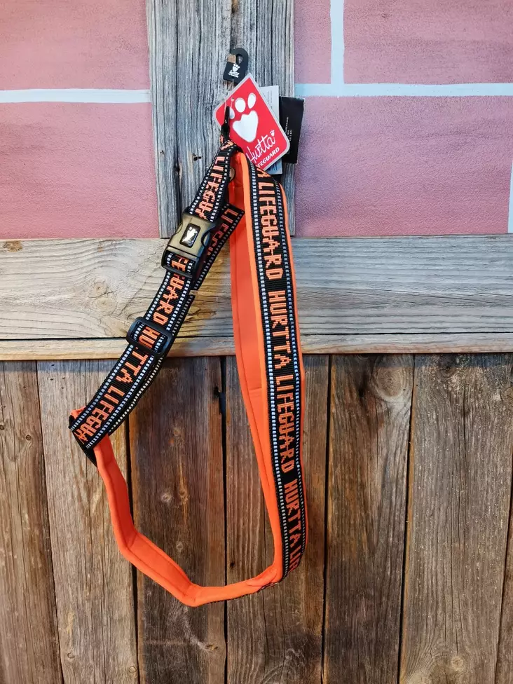 Hurtta Lifeguard Y-huomivaljas Oranssi, 120cm POISTUVA TUOTE! - Koiran pannat ja valjaat - 6410329308093 - 2