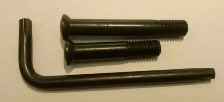 Kiinnitysruuvit Sako 85/Tikka T3 Torx - Aseiden pientarvikkeet - 6438053054406 - 1
